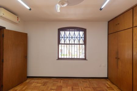 Casa para alugar com 350m², 3 quartos e 6 vagas Casa para alugar com 350m², 3 quartos e 6 vagasSuíte
