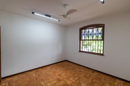 Casa para alugar com 350m², 3 quartos e 6 vagas Casa para alugar com 350m², 3 quartos e 6 vagasQuarto 01