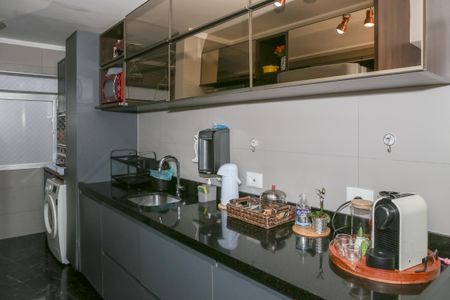 Cozinha e Área de Serviço de apartamento para alugar com 2 quartos, 75m² em Perdizes, São Paulo