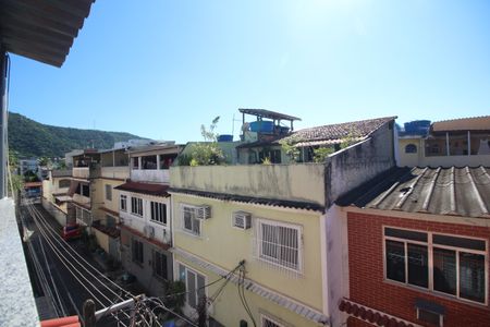 Casa de condomínio à venda com 125m², 2 quartos e 1 vagaVista