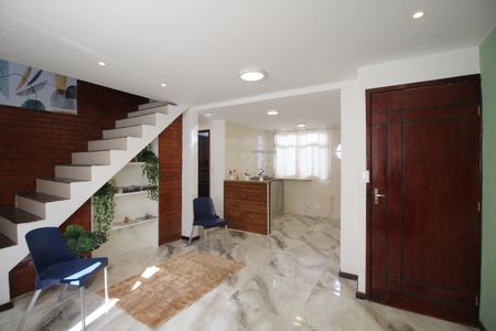 Casa de condomínio à venda com 125m², 2 quartos e 1 vagaSala