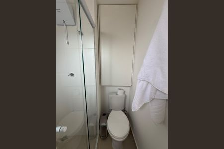 Banheiro de kitnet/studio para alugar com 1 quarto, 17m² em Campos Elíseos, São Paulo