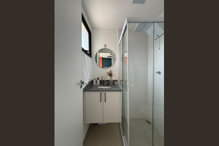banheiro de kitnet/studio para alugar com 1 quarto, 17m² em Campos Elíseos, São Paulo