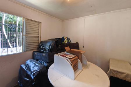 Casa à venda com 200m², 4 quartos e 2 vagas Casa à venda com 200m², 4 quartos e 2 vagasQuarto 4