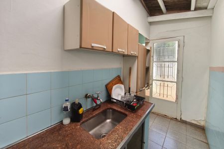 Casa à venda com 200m², 4 quartos e 2 vagas Casa à venda com 200m², 4 quartos e 2 vagasCozinha