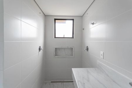 Apartamento para alugar com 92m², 2 quartos e 3 vagas Apartamento para alugar com 92m², 2 quartos e 3 vagasBanheiro da suíte 2