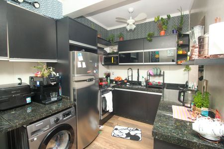 Apartamento à venda com 58m², 2 quartos e 4 vagas Apartamento à venda com 58m², 2 quartos e 4 vagasCozinha