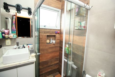 Apartamento à venda com 58m², 2 quartos e 4 vagasBanheiro