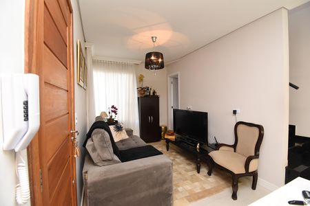 Sala de casa de condomínio para alugar com 3 quartos, 90m² em Boa Vista, Curitiba