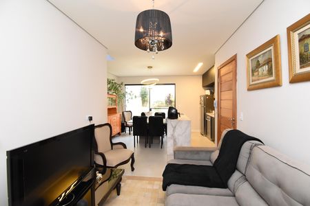 Sala de casa de condomínio para alugar com 3 quartos, 90m² em Boa Vista, Curitiba