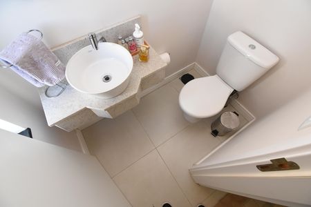 Casa de condomínio para alugar com 90m², 3 quartos e 2 vagasLavabo