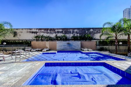 Apartamento para alugar com 65m², 2 quartos e 1 vagaÁrea comum - Piscina