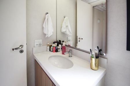 Apartamento à venda com 70m², 2 quartos e 1 vagaBanheiro da Suíte 