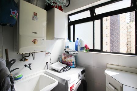 Apartamento à venda com 70m², 2 quartos e 1 vagaÁrea de Serviço