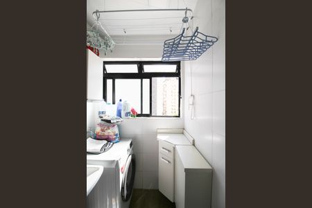 Apartamento à venda com 70m², 2 quartos e 1 vagaÁrea de Serviço