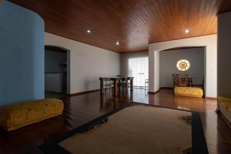 Apartamento à venda com 141m², 3 quartos e 1 vaga Apartamento à venda com 141m², 3 quartos e 1 vagaÁREA COMUM - SALÃO DE FESTAS