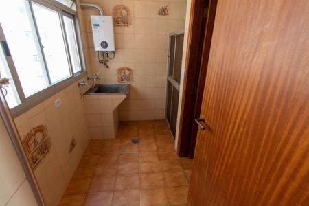 Apartamento à venda com 141m², 3 quartos e 1 vaga Apartamento à venda com 141m², 3 quartos e 1 vagaÁREA DE SERVIÇO
