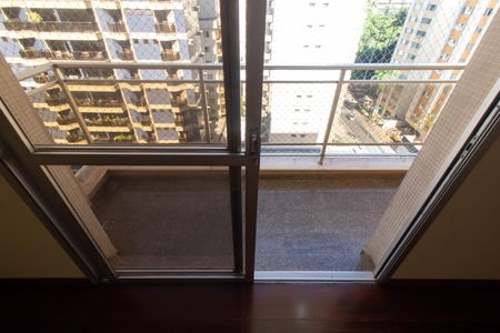 Apartamento à venda com 141m², 3 quartos e 1 vaga Apartamento à venda com 141m², 3 quartos e 1 vagaSACADA