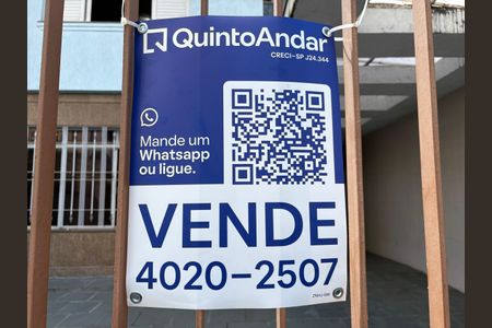 Casa à venda com 250m², 4 quartos e 4 vagas Casa à venda com 250m², 4 quartos e 4 vagasPlaca