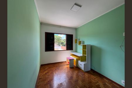 Casa à venda com 250m², 4 quartos e 4 vagas Casa à venda com 250m², 4 quartos e 4 vagasQuarto 2
