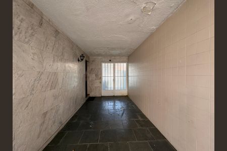 Casa à venda com 250m², 4 quartos e 4 vagas Casa à venda com 250m², 4 quartos e 4 vagasEntrada