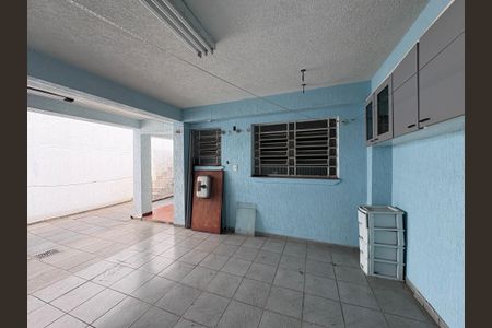 Casa à venda com 250m², 4 quartos e 4 vagas Casa à venda com 250m², 4 quartos e 4 vagasÁrea de Serviço