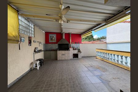 Casa à venda com 250m², 4 quartos e 4 vagas Casa à venda com 250m², 4 quartos e 4 vagasChurrasqueira