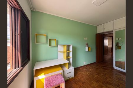 Casa à venda com 250m², 4 quartos e 4 vagas Casa à venda com 250m², 4 quartos e 4 vagasQuarto 2