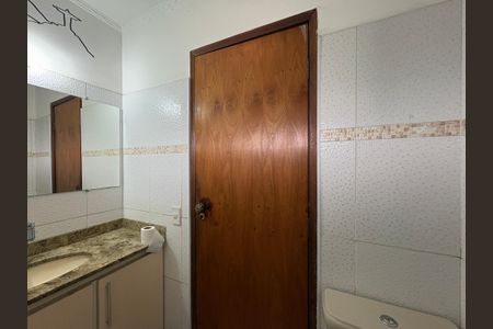 Casa à venda com 250m², 4 quartos e 4 vagas Casa à venda com 250m², 4 quartos e 4 vagasLavabo