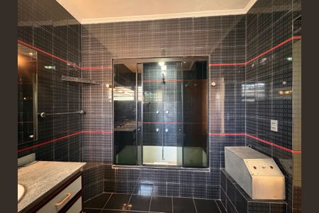 Casa à venda com 250m², 4 quartos e 4 vagas Casa à venda com 250m², 4 quartos e 4 vagasBanheiro da Suíte 1