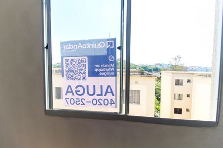 Apartamento para alugar com 38m², 2 quartos e 1 vaga Apartamento para alugar com 38m², 2 quartos e 1 vagaPlaca na janela