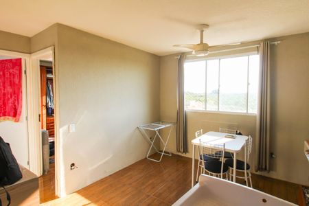 Sala de apartamento à venda com 2 quartos, 42m² em Mato Grande, Canoas