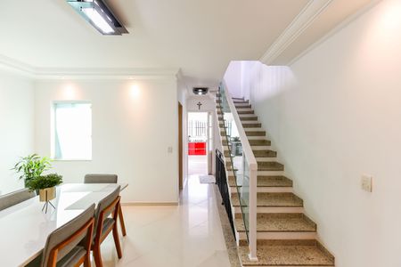 Casa à venda com 125m², 3 quartos e 3 vagasSala