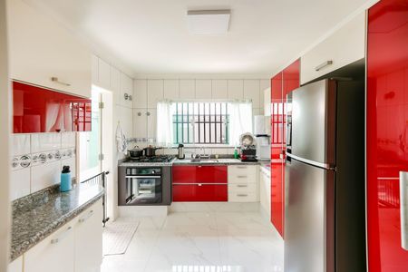 Casa à venda com 125m², 3 quartos e 3 vagasCozinha 