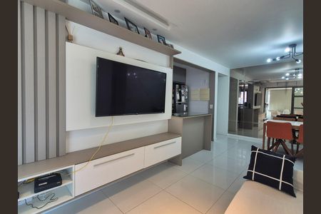 Apartamento à venda com 81m², 3 quartos e 1 vaga Apartamento à venda com 81m², 3 quartos e 1 vagaSala