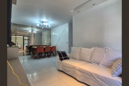 Apartamento à venda com 81m², 3 quartos e 1 vaga Apartamento à venda com 81m², 3 quartos e 1 vagaSala