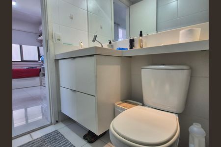 Apartamento à venda com 81m², 3 quartos e 1 vaga Apartamento à venda com 81m², 3 quartos e 1 vagaBanheiro