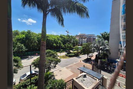 Apartamento à venda com 81m², 3 quartos e 1 vaga Apartamento à venda com 81m², 3 quartos e 1 vagaVista