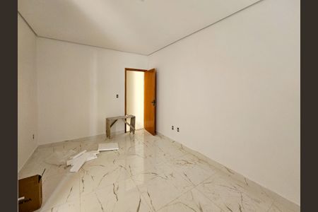 Casa para alugar com 156m², 3 quartos e 3 vagas Casa para alugar com 156m², 3 quartos e 3 vagasSuite