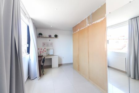 Casa à venda com 300m², 6 quartos e 1 vagaSuíte Casa 2