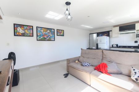 Casa à venda com 300m², 6 quartos e 1 vagaSala - Cozinha Casa 2