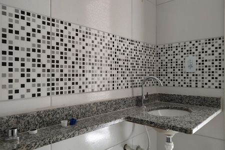 Apartamento para alugar com 36m², 1 quarto e sem vaga Apartamento para alugar com 36m², 1 quarto e sem vagaBanheiro Social