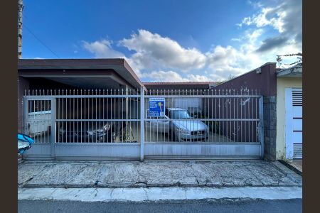 Casa à venda com 125m², 2 quartos e 2 vagasFachada