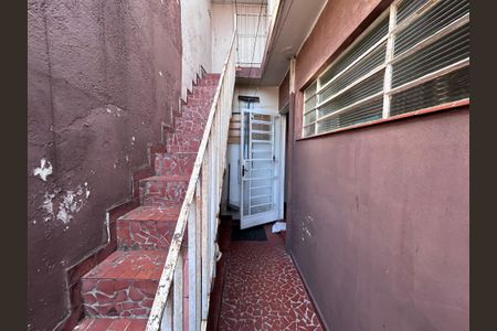 Casa à venda com 125m², 2 quartos e 2 vagas Casa à venda com 125m², 2 quartos e 2 vagasQuintal - corredor