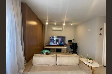 Apartamento à venda com 104m², 2 quartos e 1 vaga