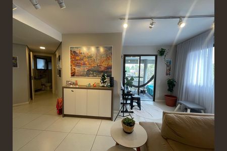 Apartamento à venda com 104m², 2 quartos e 1 vaga