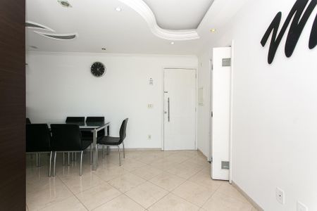 Apartamento à venda com 70m², 2 quartos e 1 vagaSala