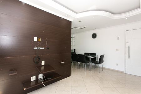 Apartamento à venda com 70m², 2 quartos e 1 vagaSala