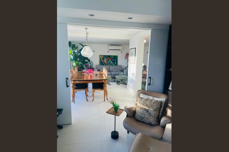 Apartamento à venda com 122m², 2 quartos e 2 vagasSala