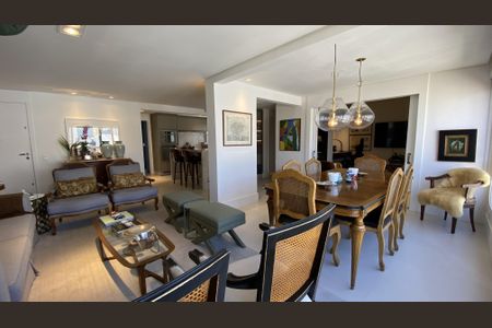 Apartamento à venda com 122m², 2 quartos e 2 vagasSala